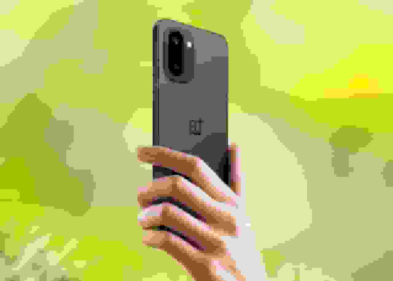 کالبدشکافی وان پلاس 15R با تمرکز بر طراحی داخلی تعمیرپذیر