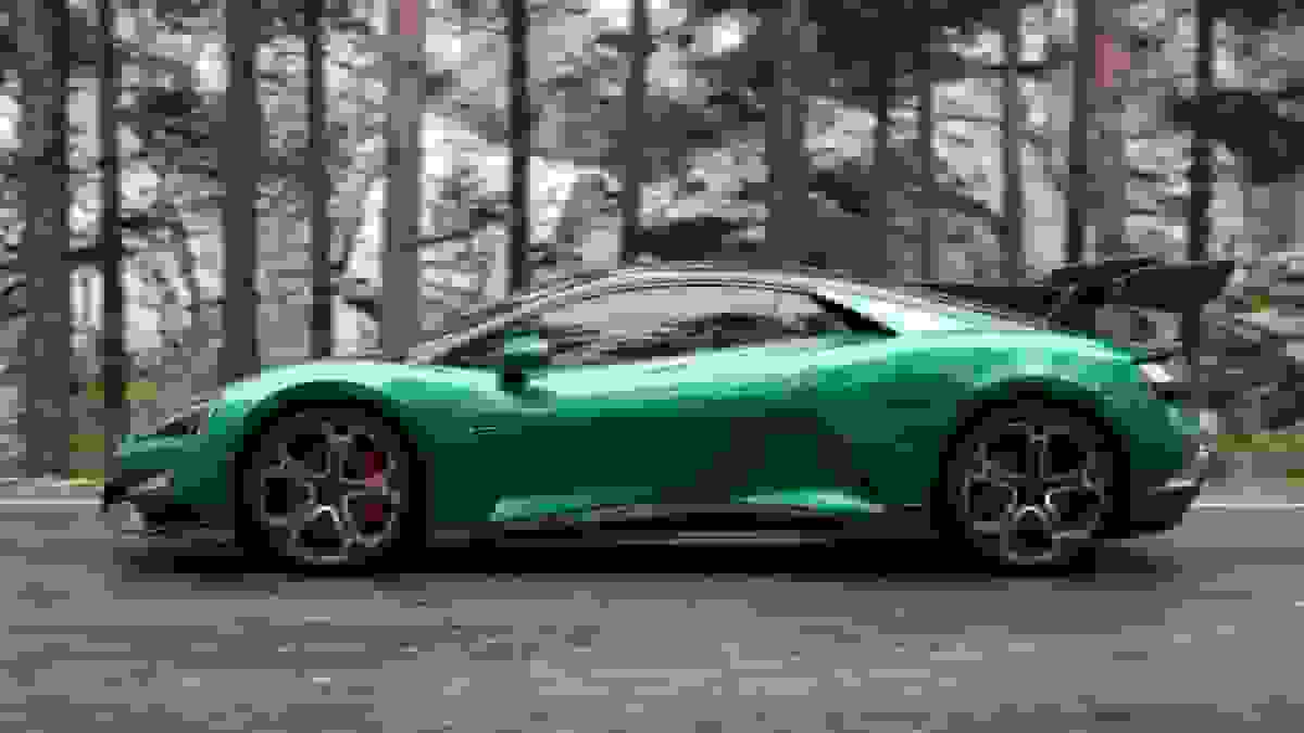 نسخه سبز رنگ یانگ‌وانگ U9 به افتخار پیست نوربرگ‌رینگ معرفی شد