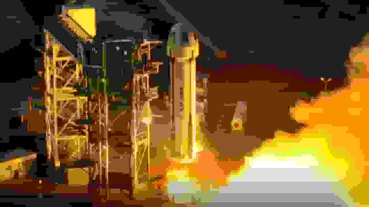 فضاپیمای چینی از فاصله‌ی ۲۰۰ متری ماهواره استارلینک عبور کرد