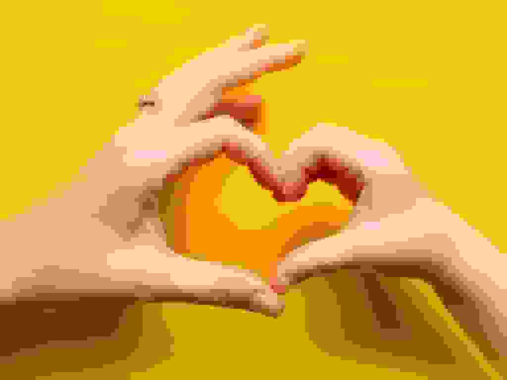 بسته اینترنت تخفیفی و مکالمه رایگان ایرانسل به مناسبت روز مادر