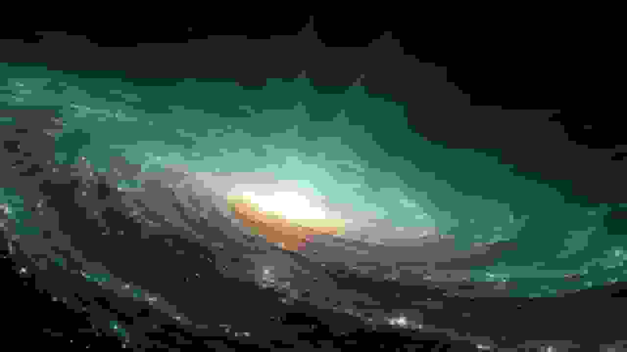 کشف مولکول‌های آلی کمیاب در یک کهکشان غبارآلود توسط جیمز وب