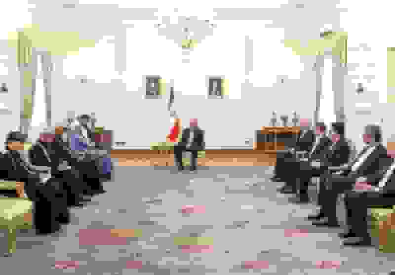 پزشکیان: ایران و عمان یاور هم در فراز و نشیب‌های منطقه