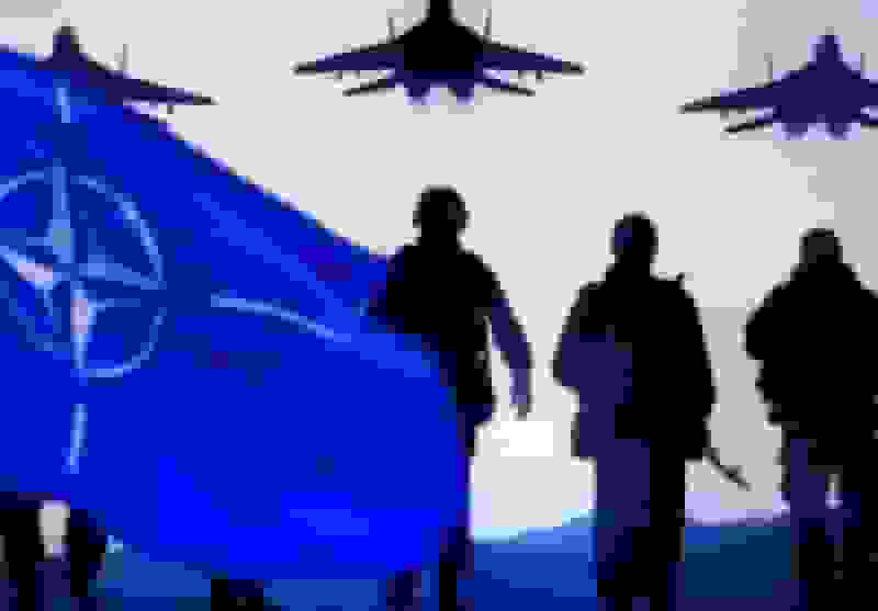 ناتو در حال آماده‌سازی شرایط برای رویارویی با روسیه در جناح شرقی