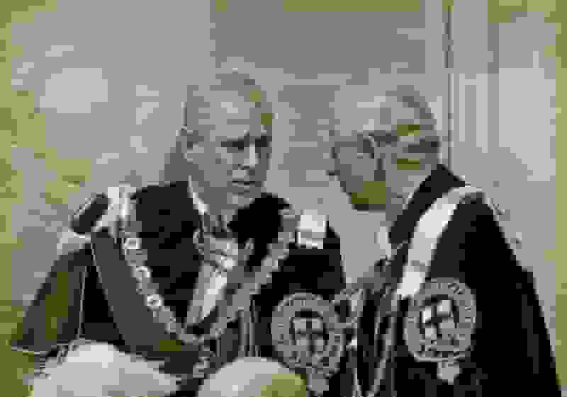 خلع پرنس اندرو و رسوایی‌های مالی و اخلاقی خاندان سلطنتی بریتانیا