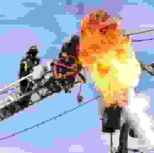 انفجار ترانسفورماتورها و خاموشی گسترده در نتانیا؛ وحشت ساکنان از شدت انفجارها