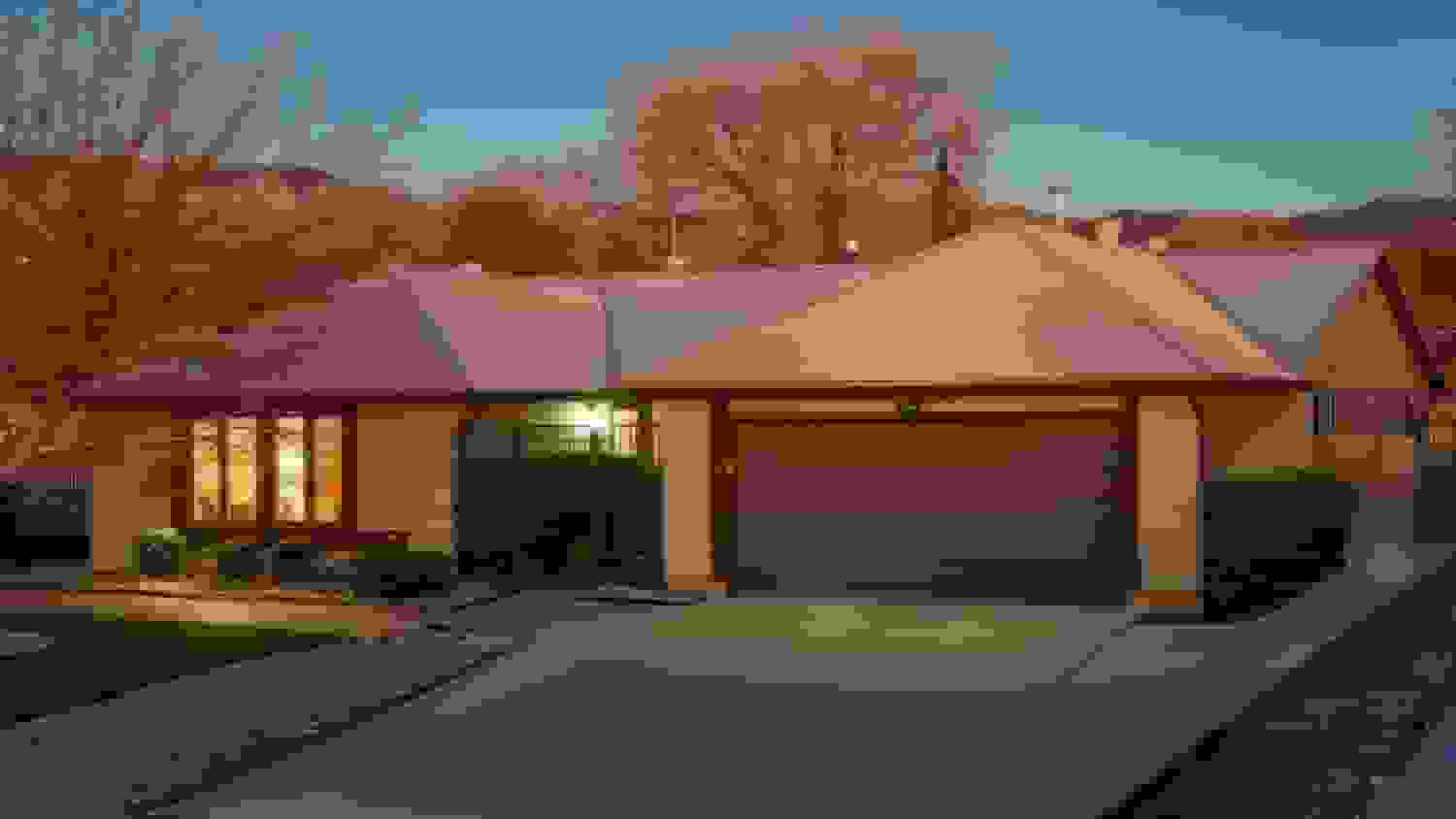 خانه نمادین والتر وایت در بریکینگ بد به مالکیت استریمر توییچ درآمد