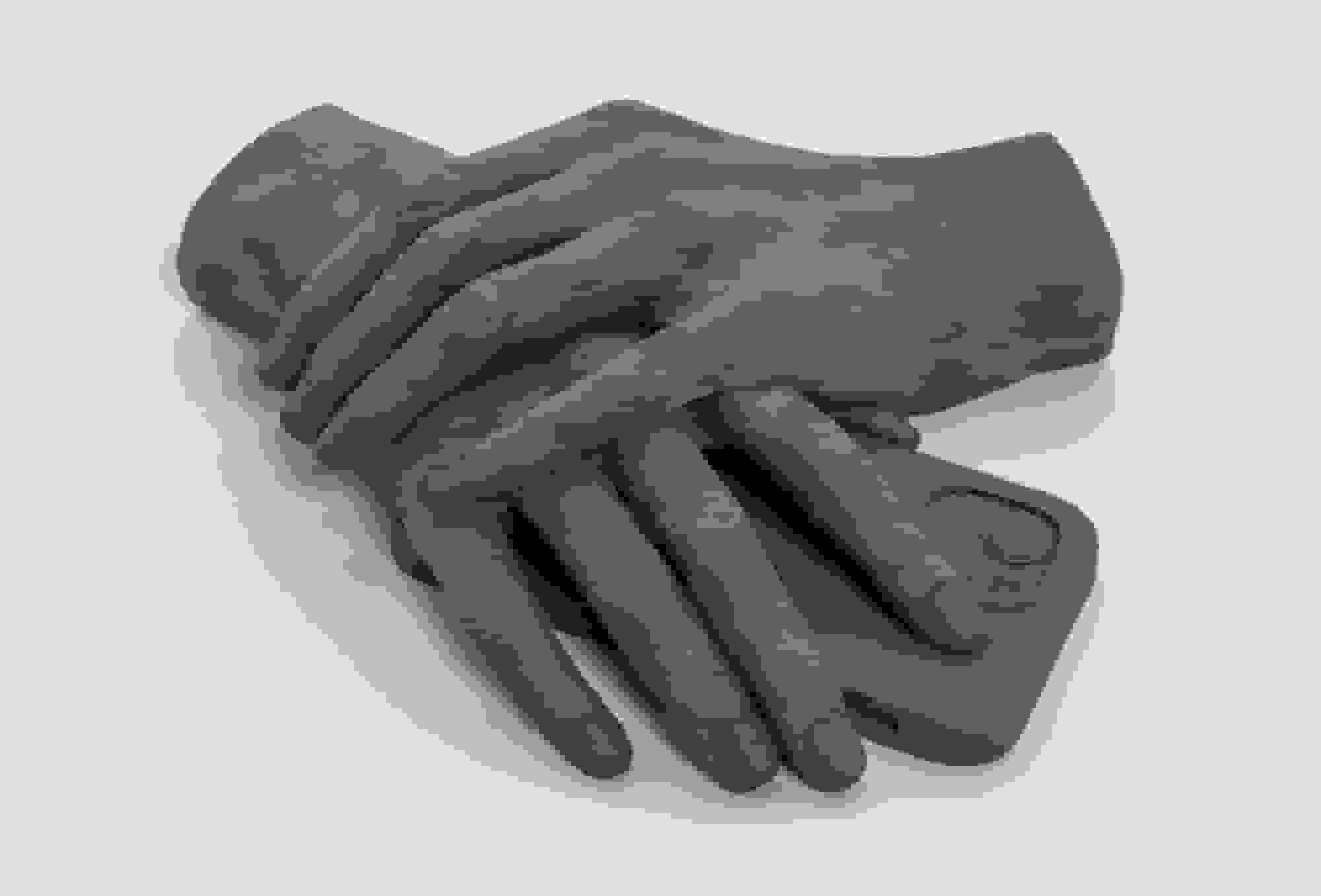 لئونور شاستانیه ارتباطات ظریف میان حرکات فیگوراتیو و اشیاء را مجسم‌سازی می‌کند