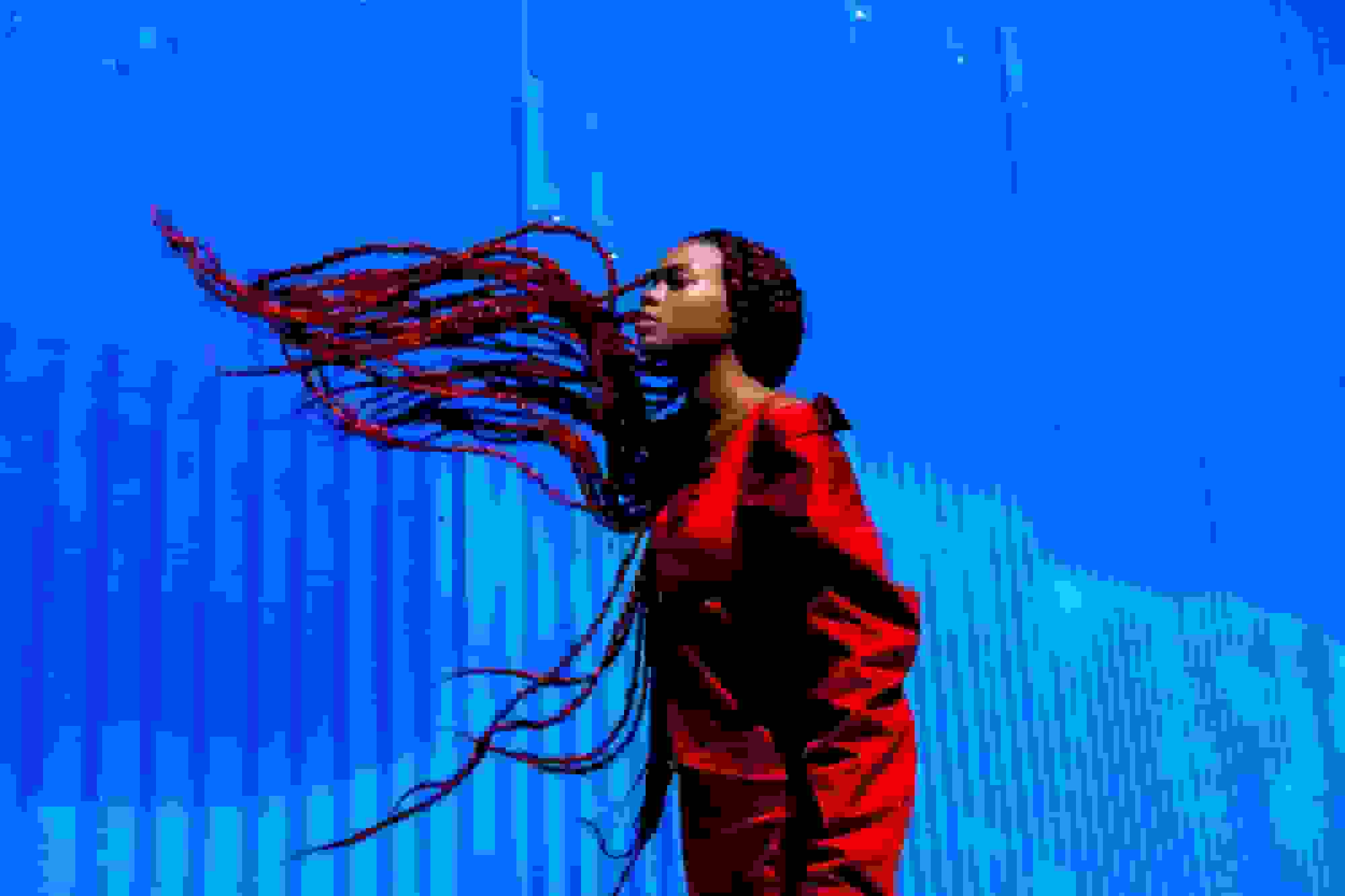 پرتره‌های رنگارنگ یانیس دیوی گیبینگا در پروژه 'اف رنگ' با رنگ‌های اشباع‌شده