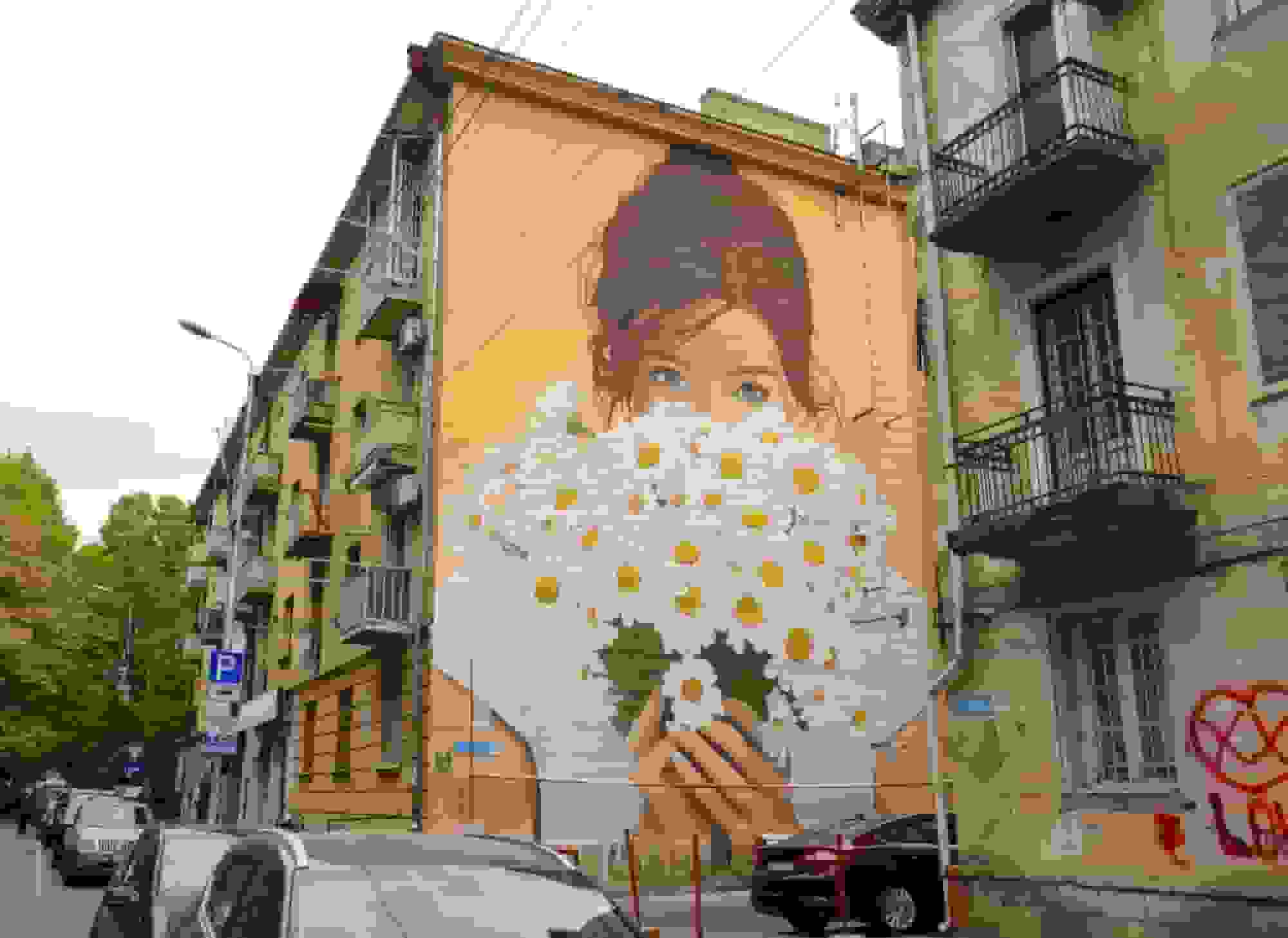 تبلیسی موریال فست: نقاشی‌های دیواری پویا که نمای ساختمان‌های شهر را روشن می‌کنند