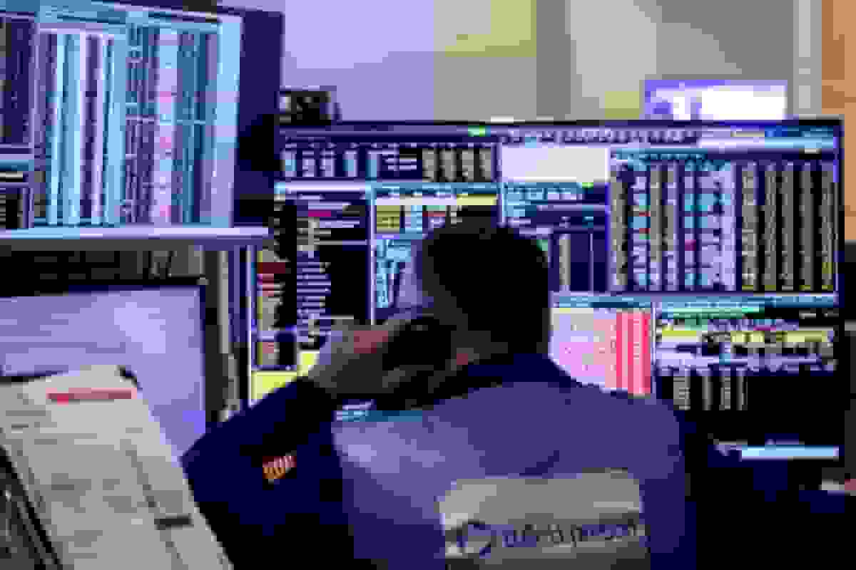 انفجار بدهی هوش مصنوعی و جستجوی معاملهگران برای پوشش ریسک