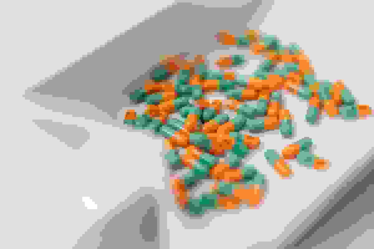 دیدگاه ترامپ برای بررسی تعرفههای جدید متمرکز بر قیمت داروهای خارجی