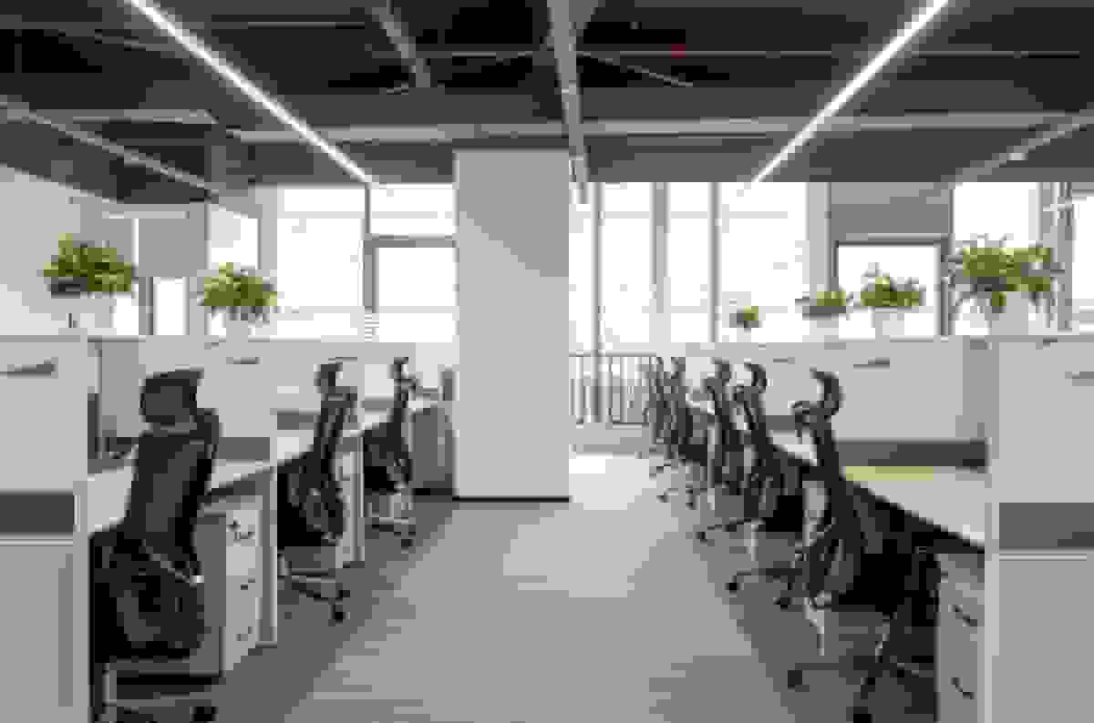 شرکتها هوش مصنوعی را علت کاهش نیروی کار اعلام میکنند