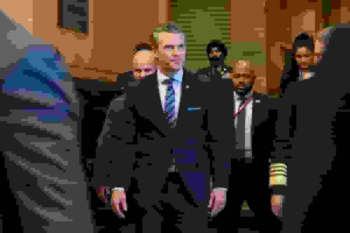 دیدار وزیر دفاع آمریکا با همتای چینی پس از آتشبس تجاری ترامپ و شی