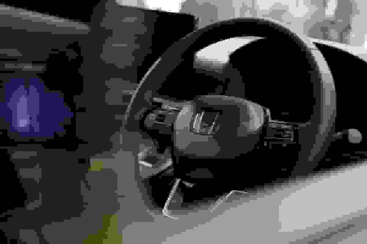 هندا چشمانداز سود خود را به دلیل کمبود تراشه و تقاضای ضعیف خودروهای برقی کاهش داد