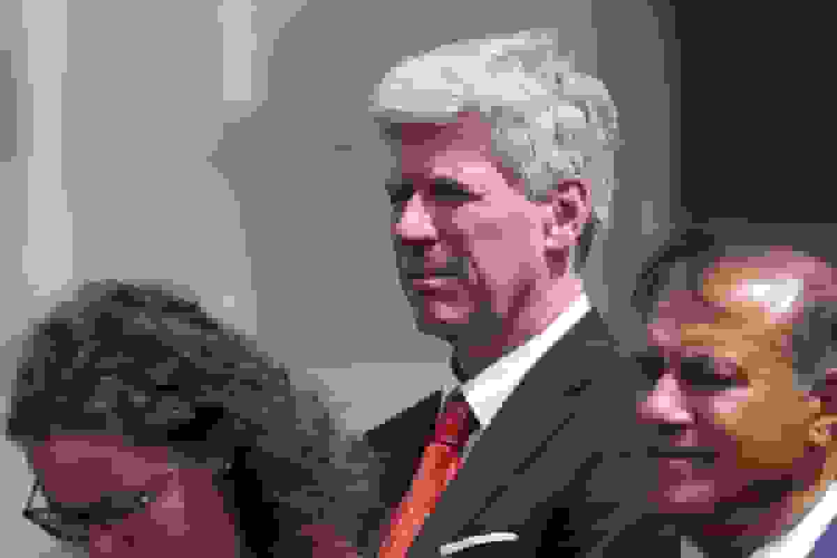 وزیر انرژی کانادا آماده مذاکره درباره قوانین برق پاک با استانهای دیگر