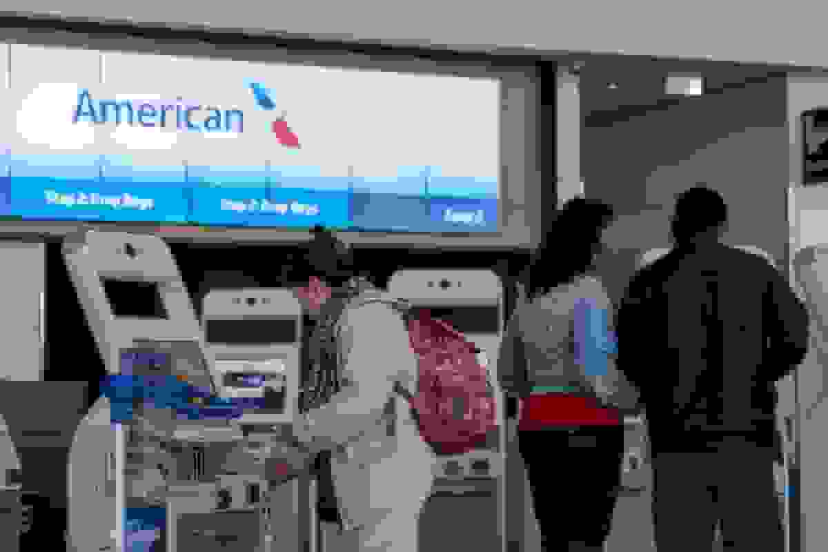 شرکت هواپیمایی آمریکا زیان سهماهه را کاهش داد و سودآوری سال جاری را پیشبینی کرد