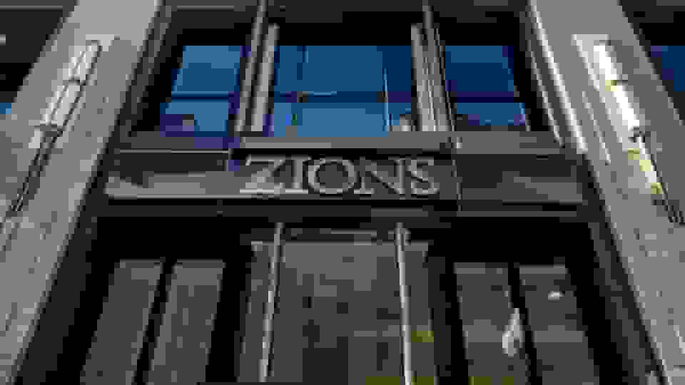 افزایش نگرانیها در بانکهای منطقهای آمریکا به دلیل زیانهای ناشی از کلاهبرداری