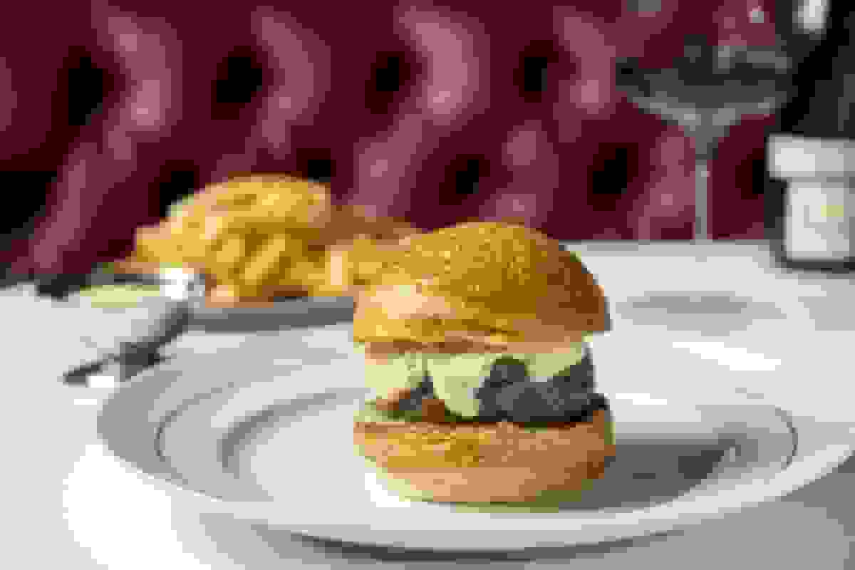 با افزایش قیمت گوشت گاو، صحنه همبرگری نیویورک نیز اوج میگیرد