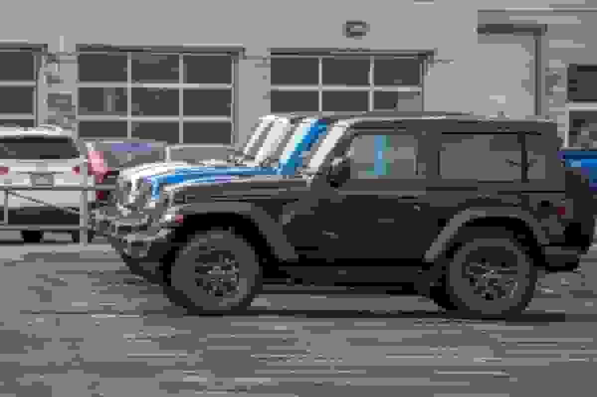 کانادا تهدید به شکایت علیه استلانتیس به دلیل انتقال تولید جیپ به آمریکا کرد