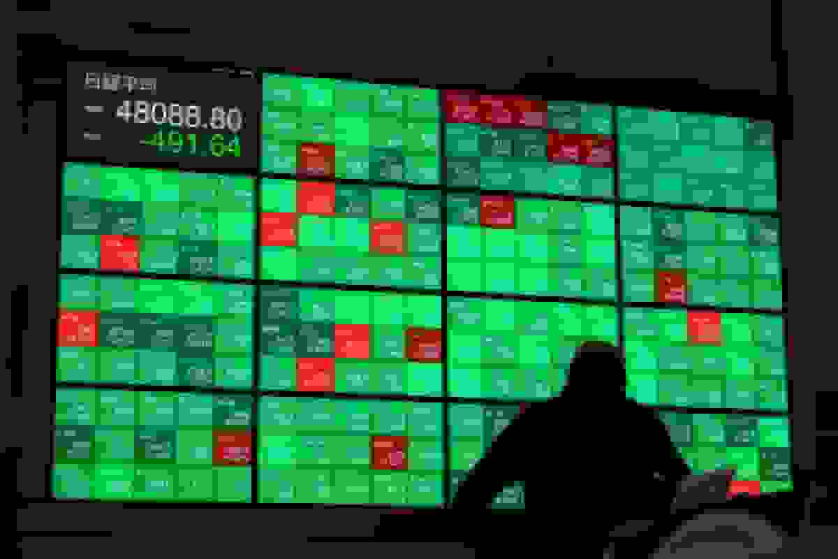 سقوط سهام در پی نگرانیهای اعتباری و فروش بانکها: خلاصه بازارها