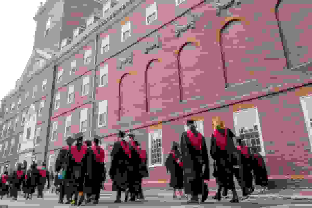 کاهش ثبتنام دانشجویان بینالمللی پس از تغییر سیاست ویزای ترامپ