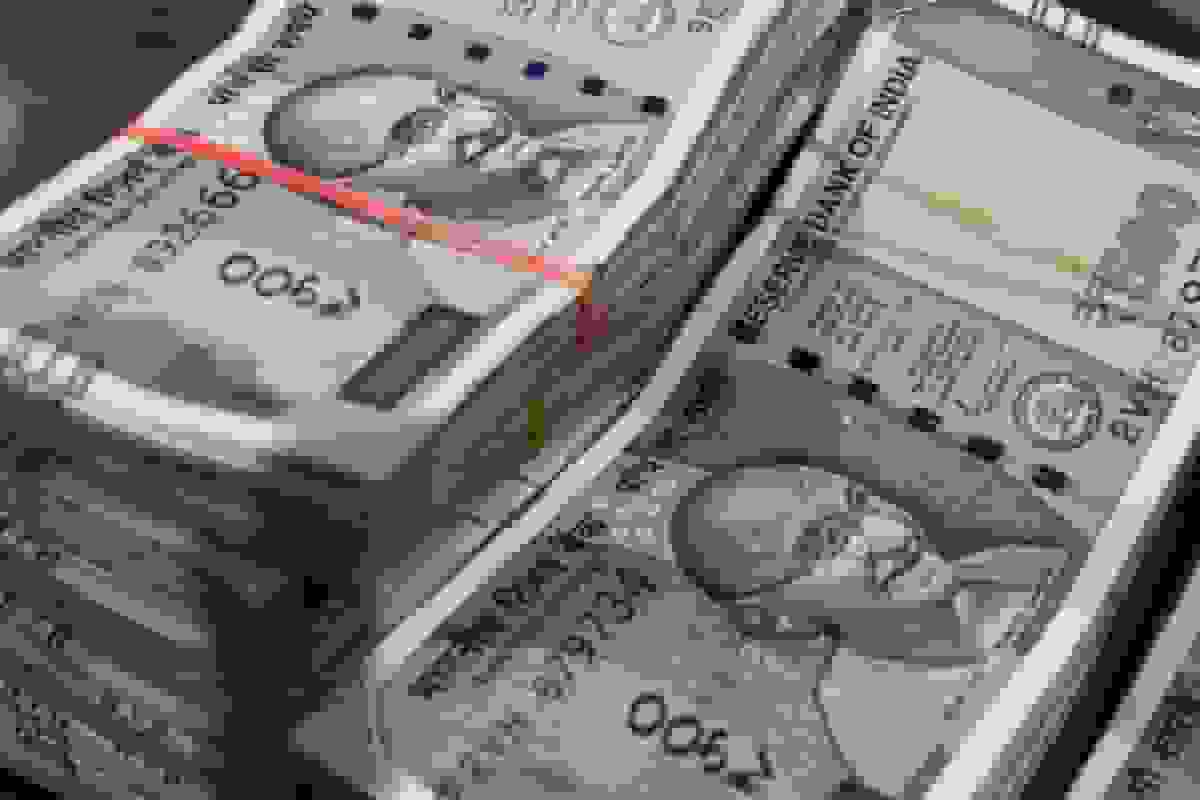 رزرو بانک هند مجدداً در حال دفاع از روپیه در برابر افت ارزش