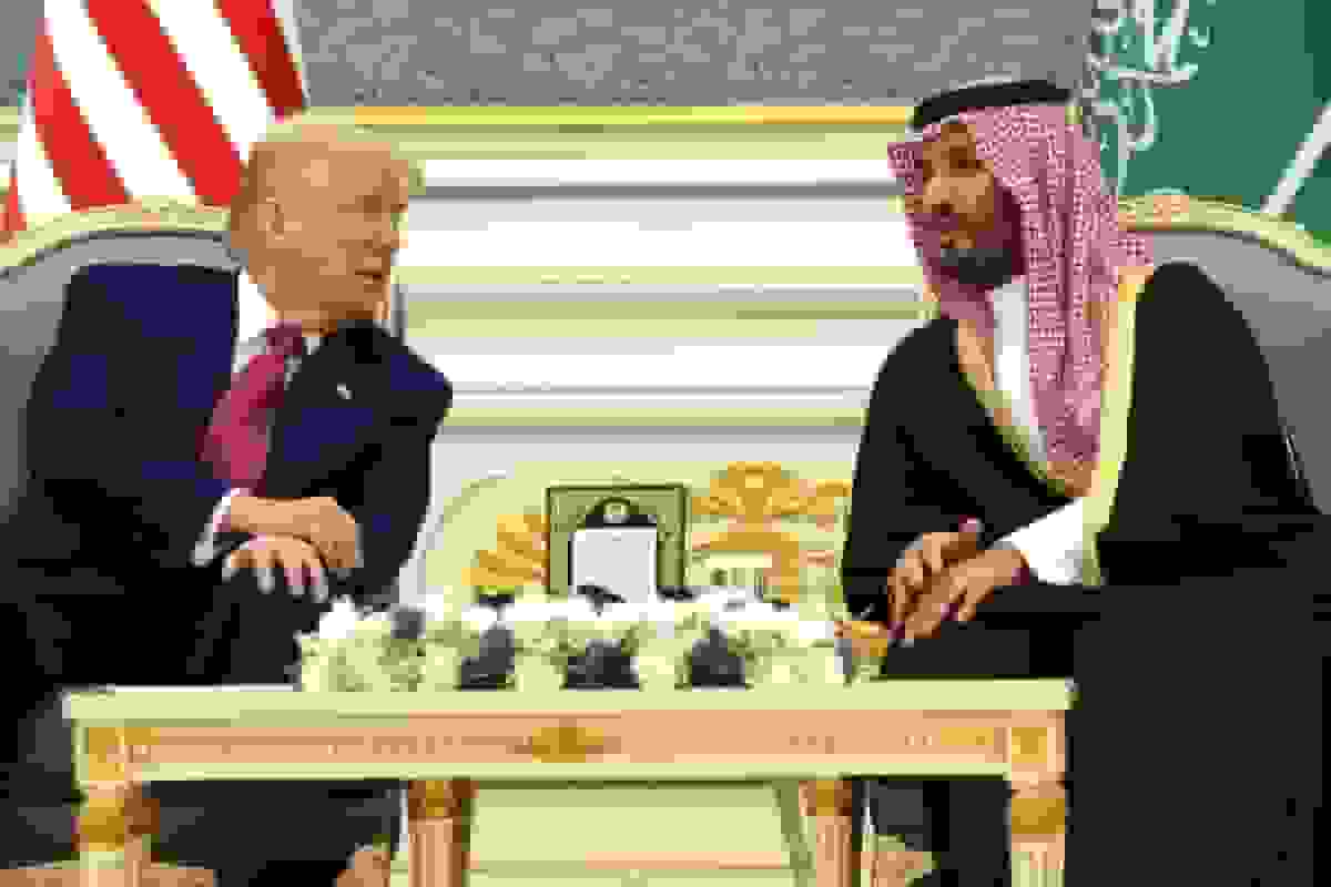 آمریکا با عربستان سعودی همانگونه رفتار میکند که باید با ناتو رفتار کند