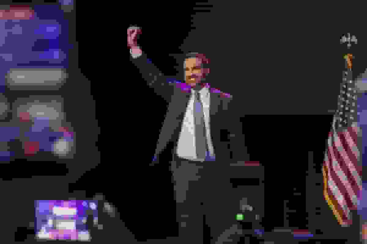 کمپین ضد میلیاردرها ماندگانی را به پیروزی رساند. آیا او می تواند طبقه بالای نیویورک را متقاعد کند؟