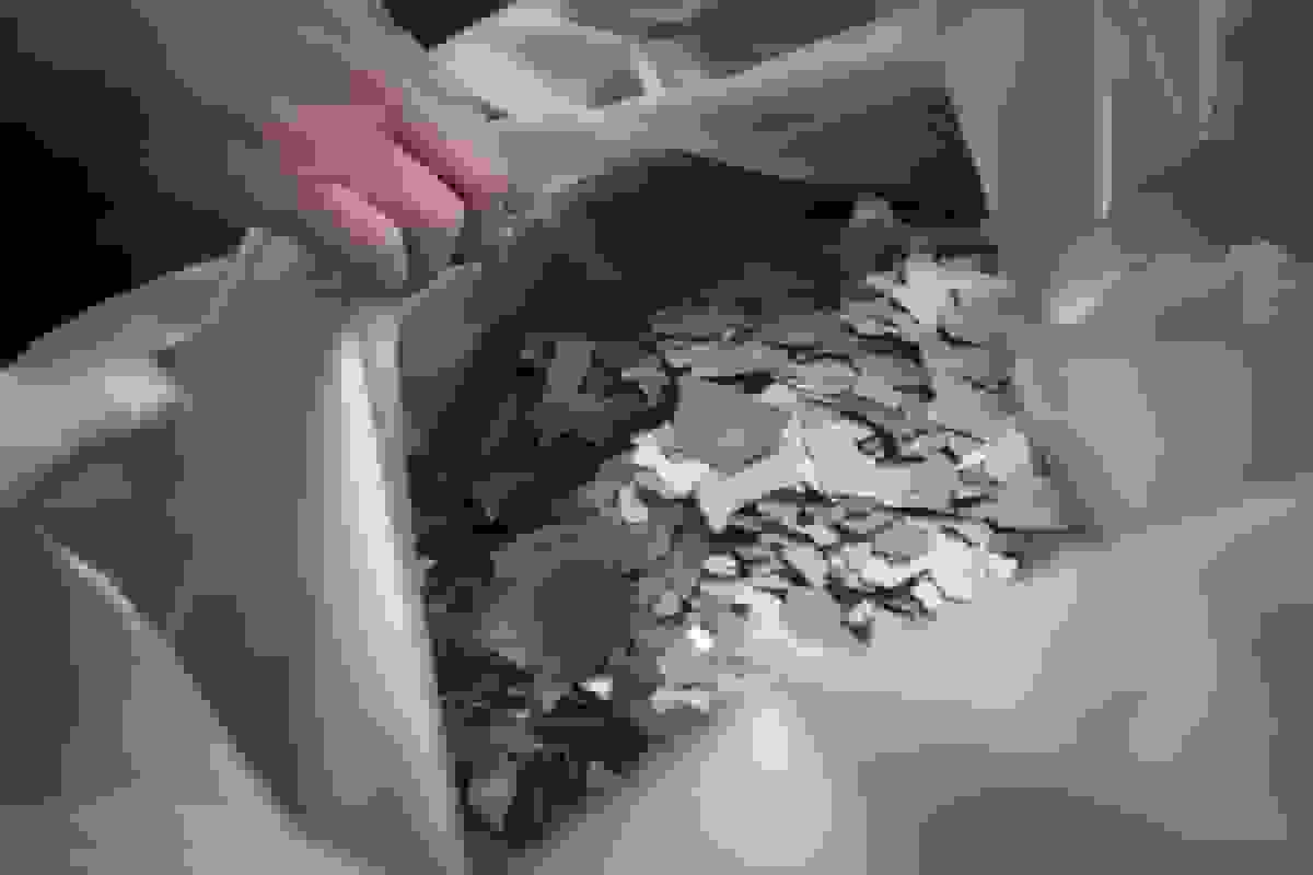 چین برخی محدودیتهای صادرات فلزات نادر و تحقیقات علیه شرکتهای آمریکایی را متوقف میکند