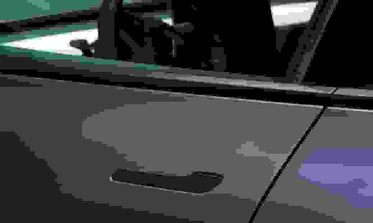 افزایش شکایات مالکان تسلا درباره دستگیرههای درب معیوب در تحقیقات آمریکا