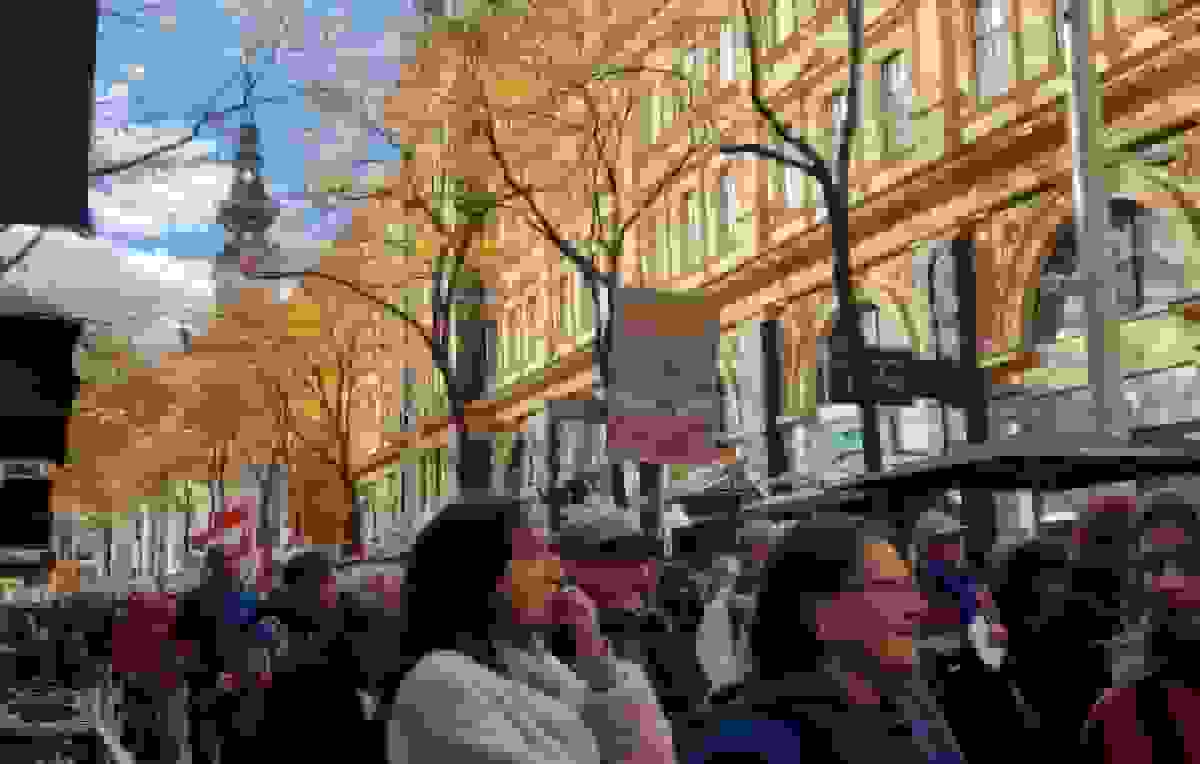 اعتراضات علیه نظامیسازی اتحادیه اروپا و درگیری با روسیه در وین آغاز شد