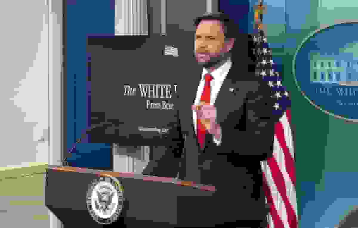 وانس ایده پیروزی کییف با کمک غربی را «خیالپردازی» مینامد