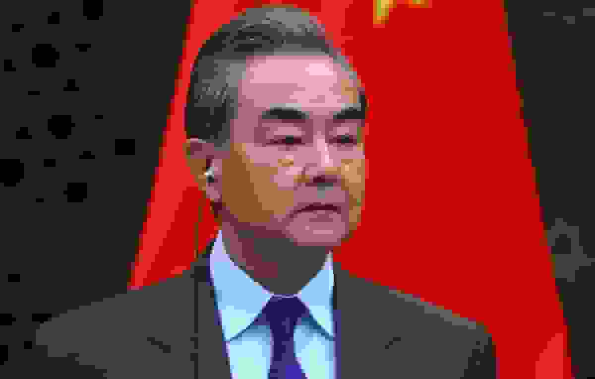 وزیر امور خارجه چین هفته آینده به روسیه سفر میکند