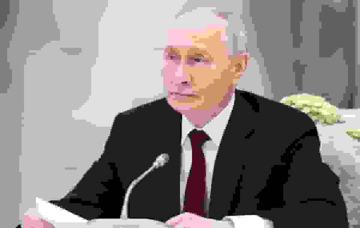 پوتین: علم، هنر و ورزش باید غیرسیاسی باشند