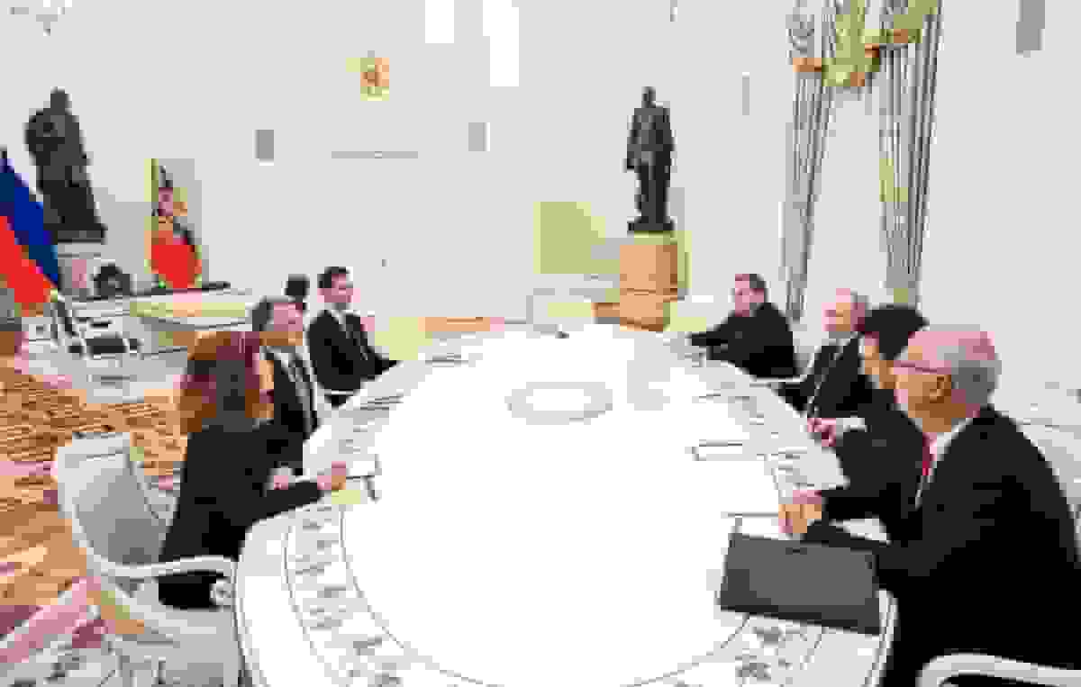 گزینههای طرح صلح و سیگنالها به ترامپ: آنچه دستیار پوتین پس از مذاکرات کرملین گفت