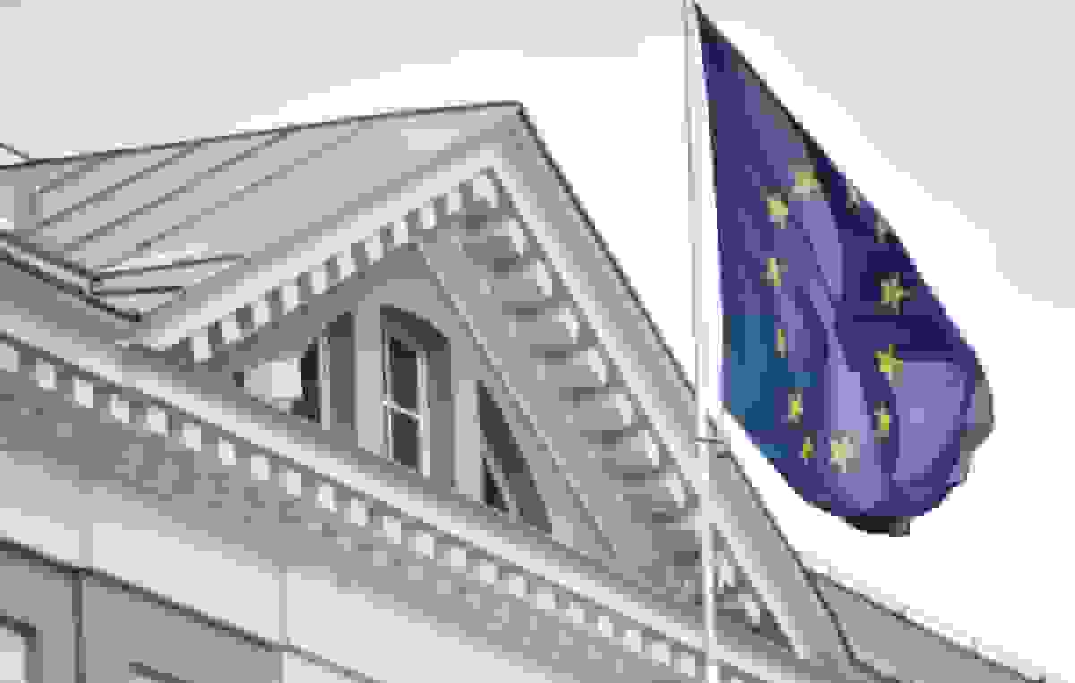 کمیسونر اتحادیه اروپا خواستار تدوین طرح اروپایی مستقل برای اوکراین شد