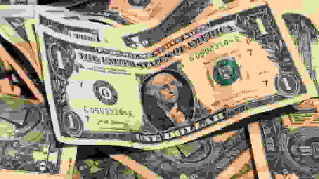 تزریق دلار ۱۵ شرکت پتروشیمی به بازار برای کاهش قیمت ارز