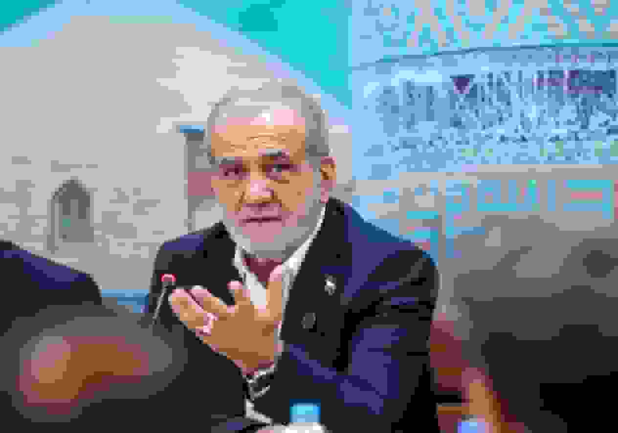 پزشکیان: ایران مال همه ایرانیان است؛ پیشرفت با کنار گذاشتن منیت ممکن میشود