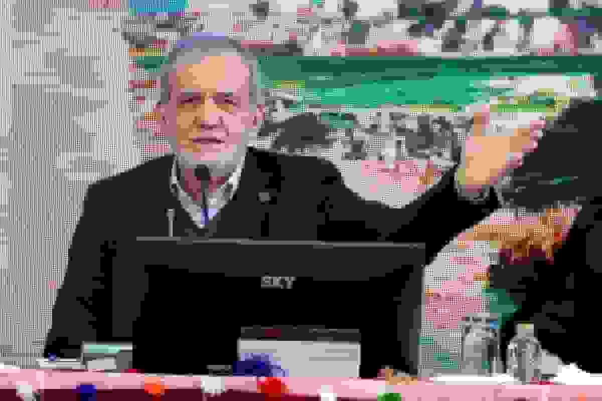 پزشکیان: مسئله حجاب با دستور حل نمیشود و نیازمند کار اقناعی است