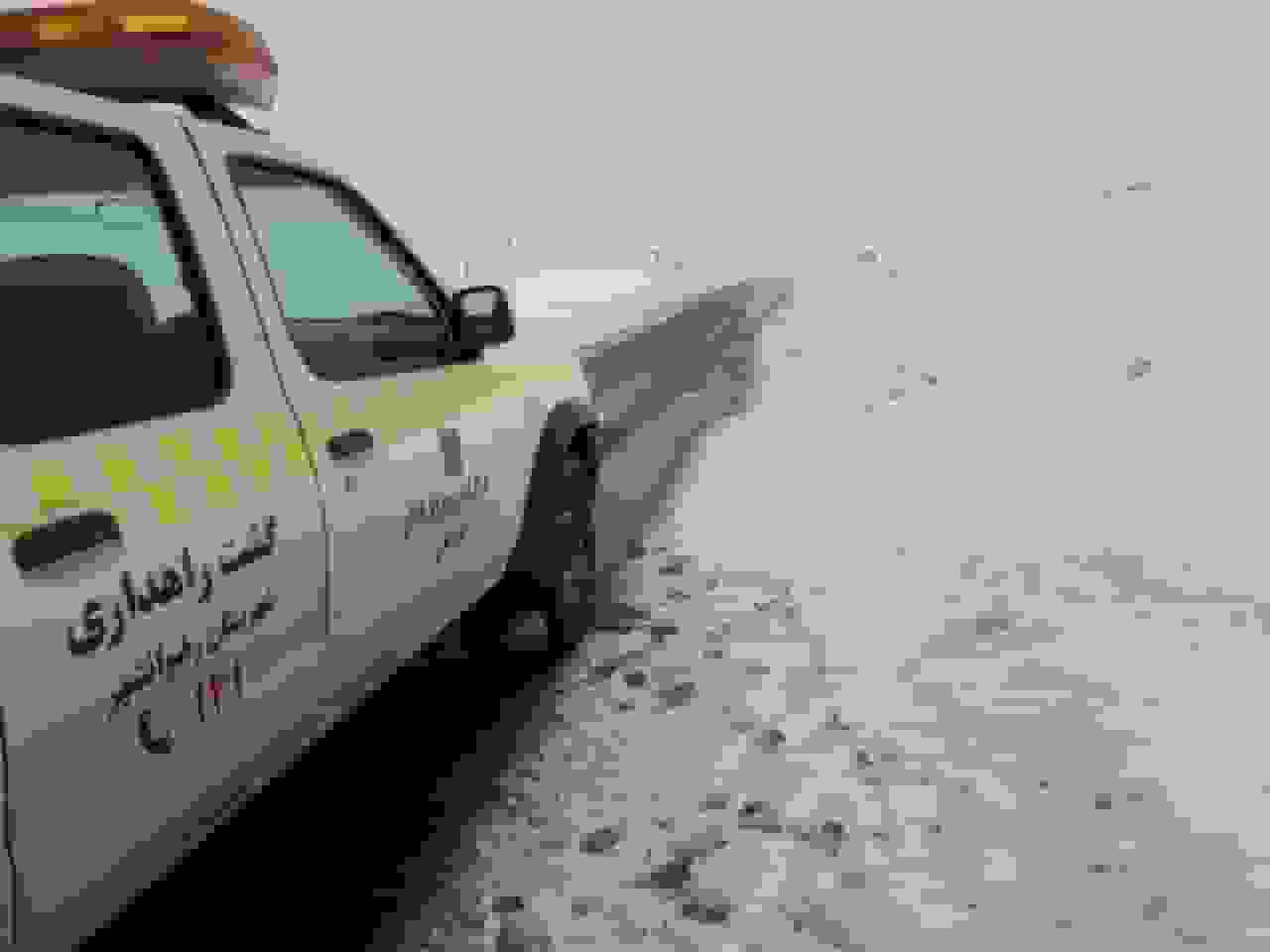 ارتفاع برف در جاده پونل گیلان به ۲۰ سانتیمتر رسید