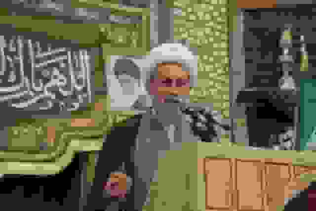 امام جمعه شیراز: مسئولان در قبال سبک زندگی مردم مسئولیت دارند