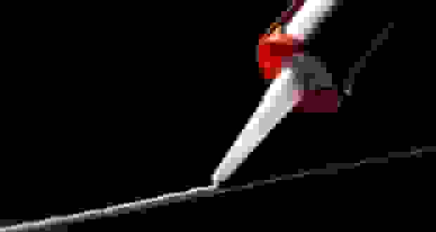 دانشمندان چسب قدرتمندی از روغن خوراکی ساختند که قادر به یدککشیدن خودرو است