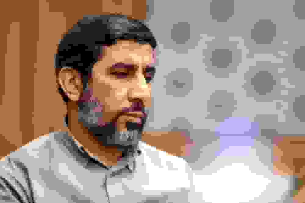 مستمع باید از مداح شعر فاخر بخواهد