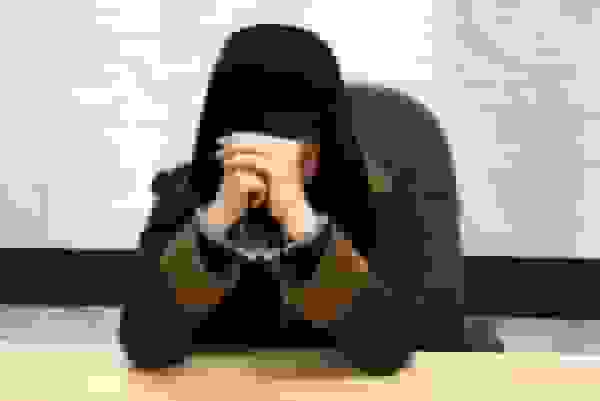 دستگیری متخصص دروغین افزایش سرمایه در شیراز