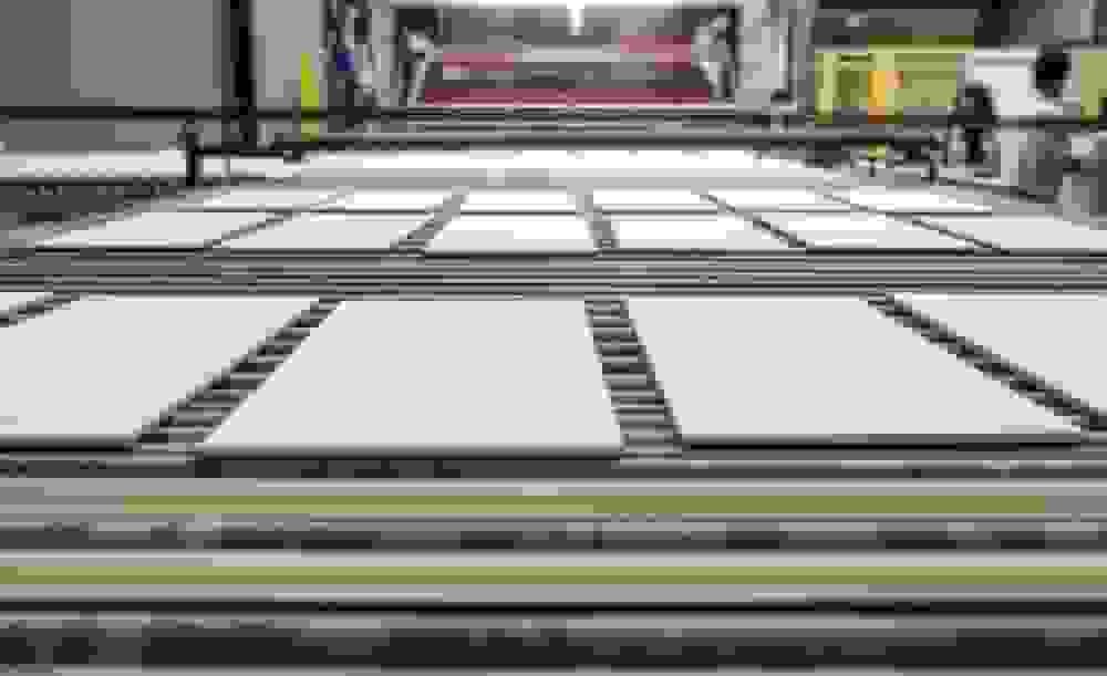 افتتاح فاز دوم کارخانه کاشی و سرامیک در سمنان با حضور رئیسکل دادگستری استان