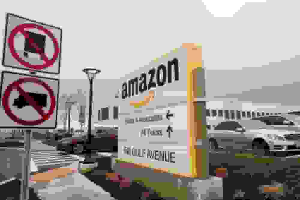 اخراج ۳۰ هزار کارمند آمازون به دلیل کاهش هزینهها