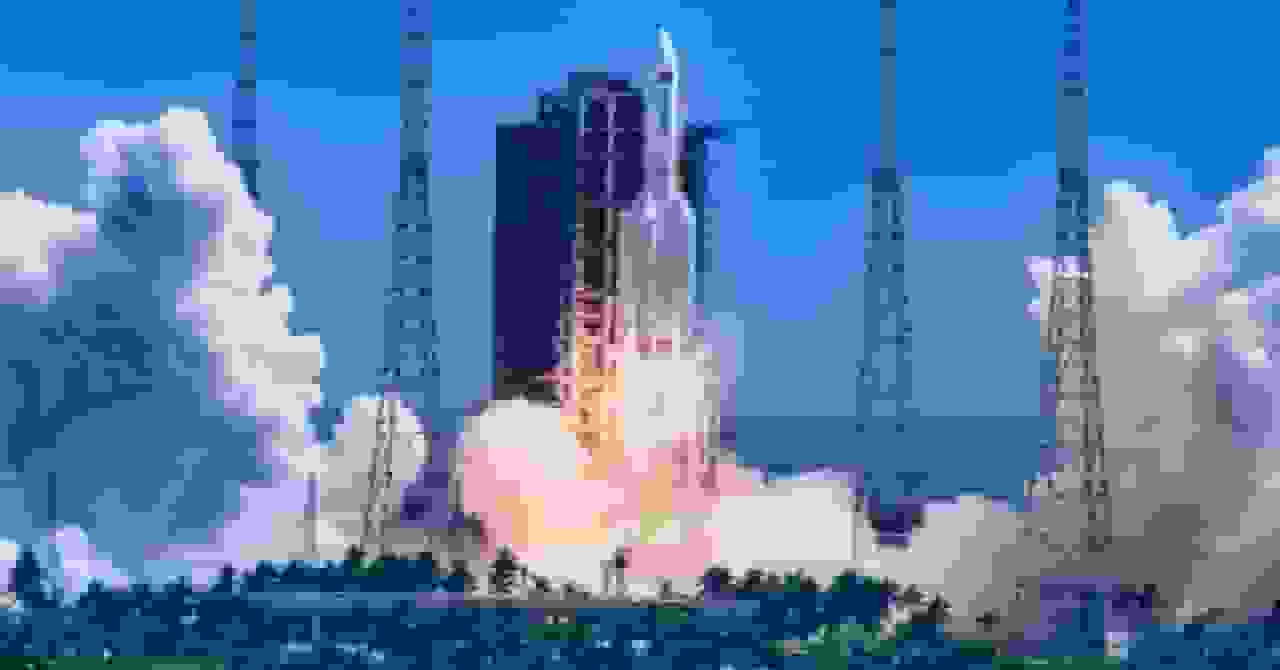 حذف ۵۰ شیء خطرناک از مدار زمین خطر زبالههای فضایی را نصف میکند