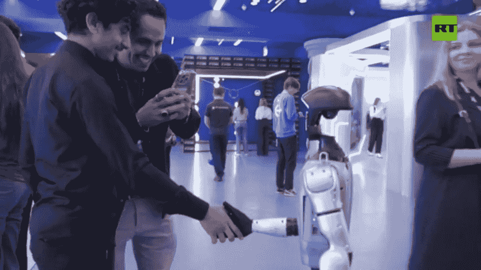 مسکو میزبان سمپوزیوم بینالمللی «اختراع آینده» با حضور ۷۰۰۰ نفر از ۸۵ کشور