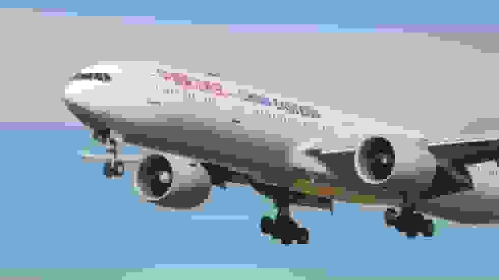 آمریکا خطوط هوایی چین را به دلیل پرواز بر فراز روسیه تهدید میکند