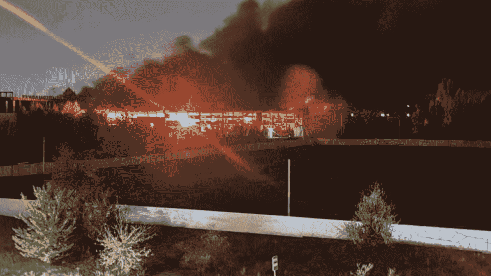 مرکز خرید روسی پس از حمله پهپاد اوکراین نابود شد (ویدیو)